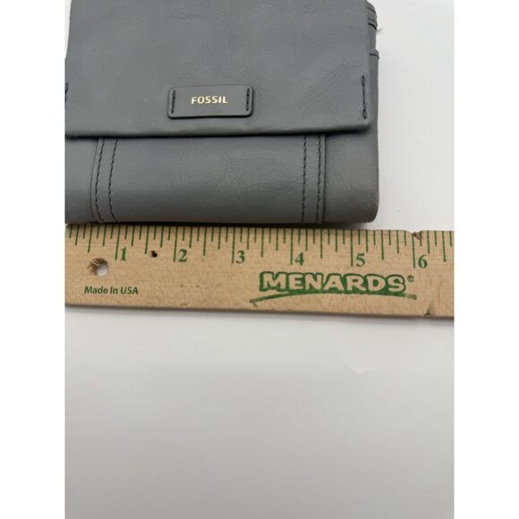 Fossil bi-fold  leather wallet - Picture 2 of 10